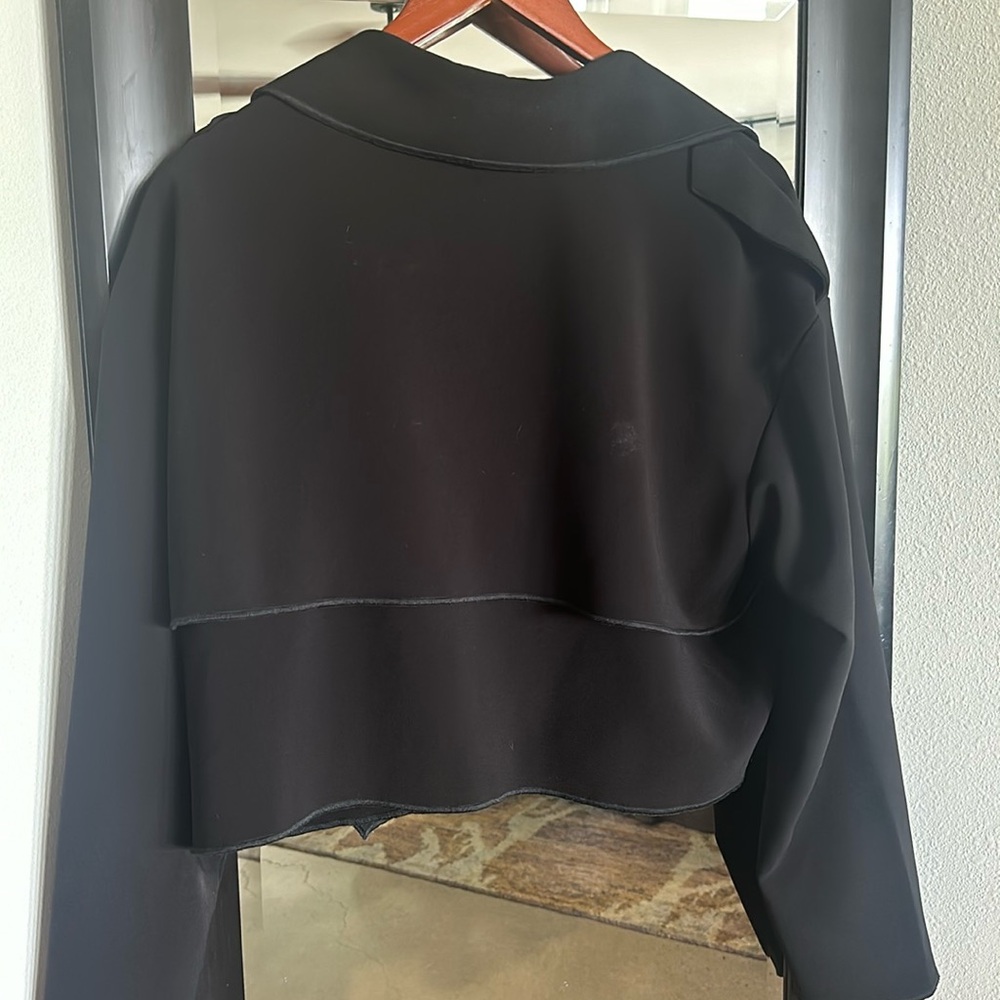 W by Worth Black crop jacket - Picture 2 of 3